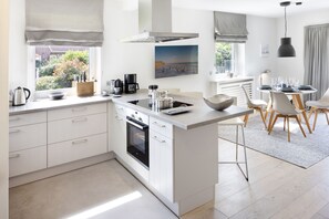 Fridge, oven, stovetop, dishwasher - Herzlich Willkommen im Ferienhaus Landsend (List)