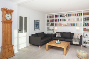 TV, ping pong, books, stereo - Herzlich Willkommen im Ferienhaus Hyggebo (List)