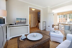 TV, fireplace, DVD player, table tennis