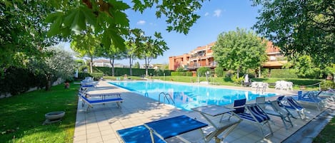 Seasonal outdoor pool