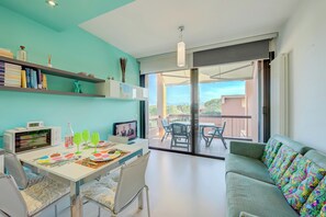 Télévision à écran plat de 21 pouces avec chaînes numériques, télévision