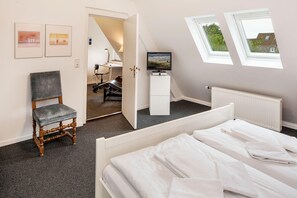 3 Schlafzimmer, Schreibtisch, Bügeleisen/Bügelbrett, kostenloses WLAN