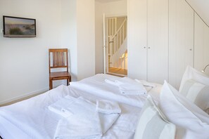 2 quartos, ferros/tábuas de passar roupa, Wi-Fi de cortesia