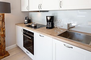 Kühlschrank, Ofen, Herdplatte, Geschirrspüler