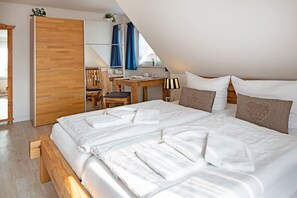 1 habitación, escritorio, tabla de planchar con plancha y wifi gratis 