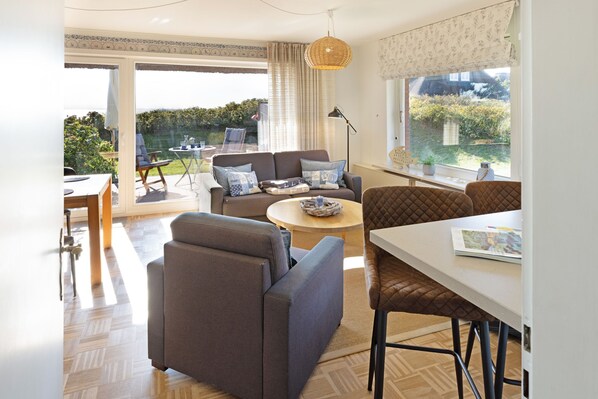 TV, ping pong, books