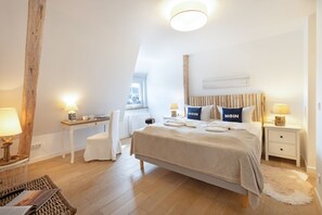 3 Schlafzimmer, Schreibtisch, Bügeleisen/Bügelbrett, kostenloses WLAN