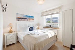 3 soverom, skrivebord, strykejern/-brett og wi-fi (inkludert)