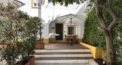 Lovely 3 bedrooms house with a courtyard in the heart of the city of Évora.