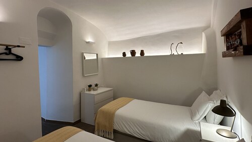 Casa Teresa | Lovely 3 bedrooms house with a courtyard in the heart of Évora