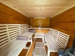 Sauna - Forest House (Nistoresti)