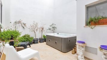 Idromassaggio all'aperto