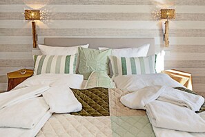3 chambres, fer et planche à repasser, Wi-Fi gratuit, draps fournis