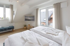 2 Schlafzimmer, BĂŒgeleisen/BĂŒgelbrett, kostenloses WLAN, BettwĂ€sche