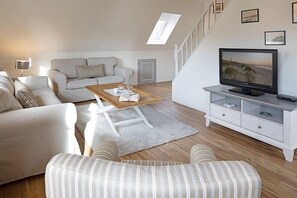 Tv, böcker och en stereo