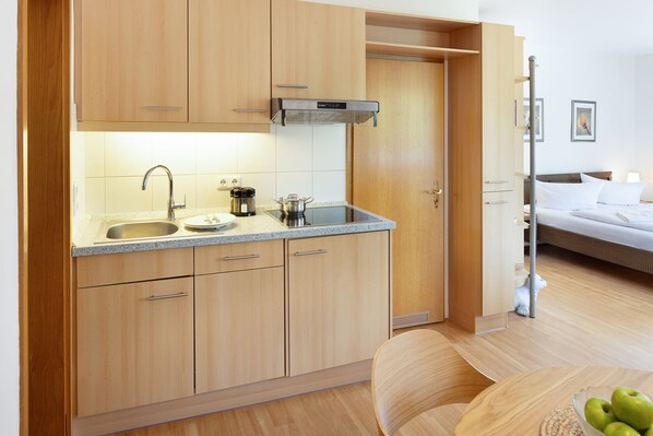 Kühlschrank, Herdplatte, Geschirrspüler