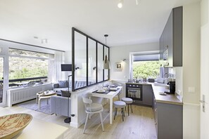 Kühlschrank, Ofen, Herdplatte, Geschirrspüler