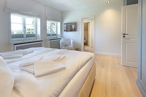 3 habitaciones, escritorio, wifi gratis y ropa de cama 