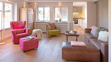 TV, lettore DVD, impianto stereo