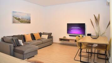 TV connectée de 21 pouces avec chaßnes par cùble