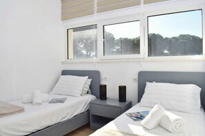 Familieleilighet, flere soverom (San Pietro Holiday Retreat) | 2 soverom, wi-fi (inkludert) og sengetøy