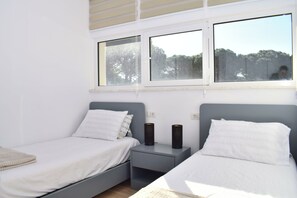 2 bedrooms, free WiFi, bed sheets - San Pietro Holiday Retreat (Ishëm)