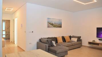 TV connectée de 21 pouces avec chaßnes par cùble