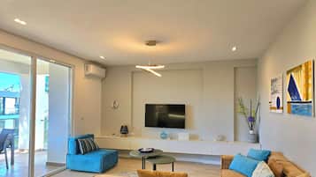 21-Zoll-Smart-TV mit Kabelempfang