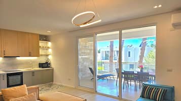 21-Zoll-Smart-TV mit Kabelempfang