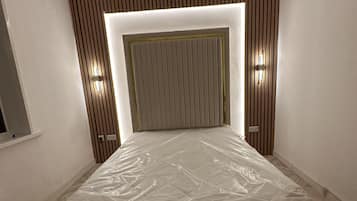 2 bedrooms, bed sheets