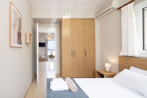 2 bedrooms, iron/ironing board, free WiFi, bed sheets