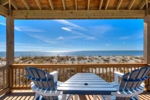 Outdoor dining - Gorgeous 6 Bedroom 4.5 Bath House, Oceanfront, Gazebo, Sleeps 14 (Oak Island)