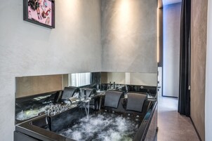 Bathtub spa pribadi