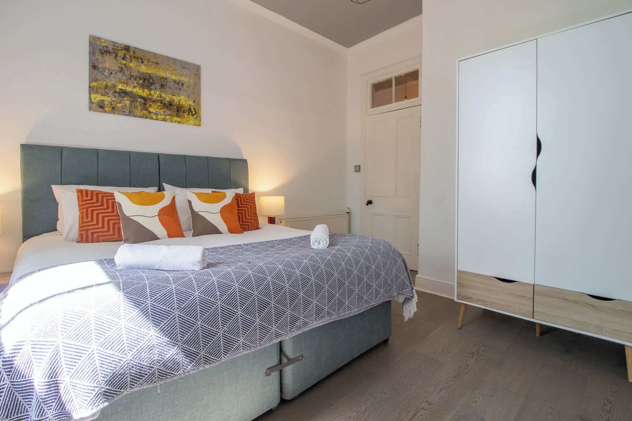 Iron/ironing board, WiFi (free), bed sheets