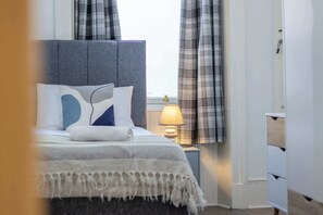 2 bedrooms, iron/ironing board, WiFi (free), bed sheets