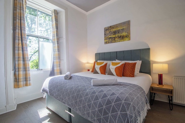 2 bedrooms, iron/ironing board, free WiFi, bed sheets