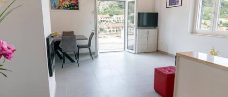 House (Four bedroom Holiday Home with Terrac) | Interior