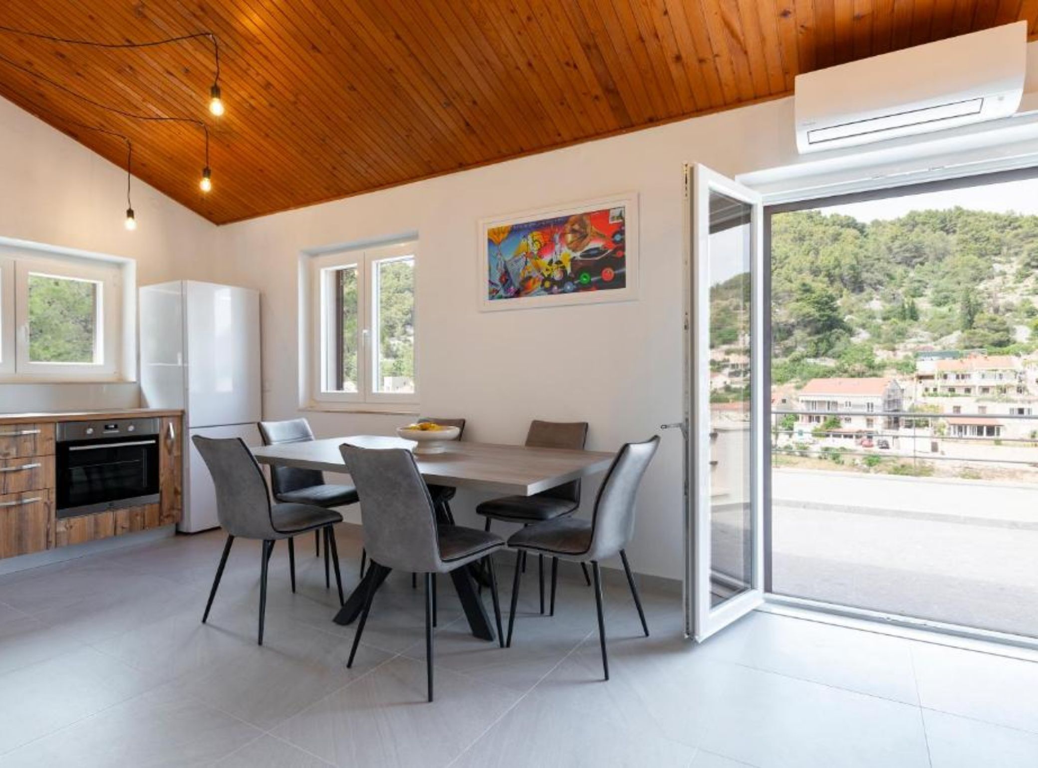 独立别墅 (Four bedroom Holiday Home with Terrac) | 餐厅