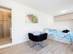Casa (Four bedroom Holiday Home with Terrac) | 4 dormitorios, wifi gratis, ropa de cama