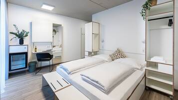 Doppelbettzimmer mit Infrarotkabine