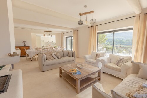 La Bastide d'EAU - Bien d'exception - 14 Couchages - piscine chauffée - 5 stars