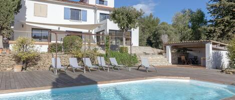 Piscine extérieure, piscine chauffée