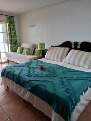 1 bedroom, WiFi, bed sheets