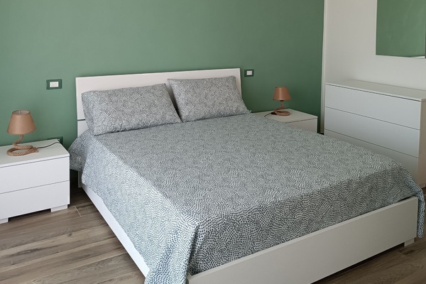 1 bedroom, individually furnished, soundproofing, travel crib