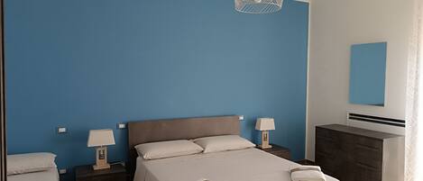 Family Room, Private Bathroom | 1 bedroom, individually furnished, soundproofing, travel cot