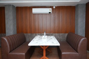 Restaurant - HOTEL GRAND ORCHID (Tirupati)