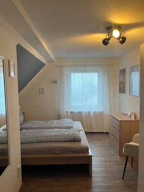 2 Schlafzimmer, Bügeleisen/Bügelbrett, Reisekinderbett, kostenloses WLAN