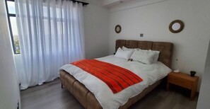 2 soverom, strykejern/-brett, wi-fi og sengetøy