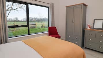 3 bedrooms, individually decorated, individually furnished, free WiFi