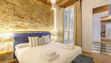 Apartamento de lujo | 1 dormitorio, sistema de insonorización, tabla de planchar con plancha